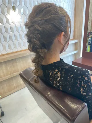 ヘアアレンジ 目見田 茜のヘアスタイル
