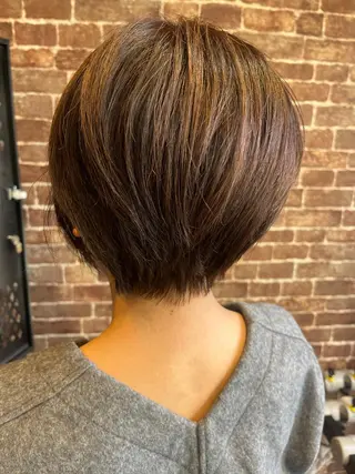 ショート カラー パーマ ヘアアレンジ メンズ キッズ ネイル マツエク・マツパ アイブロウ 久木原 ゆりのヘアスタイル