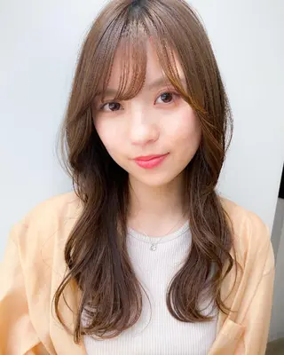 ロング カラー STAR TOKYOのヘアスタイル
