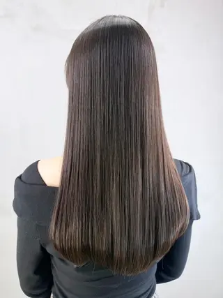 カラー セミロング ITbyALBUM 下北沢店のヘアスタイル