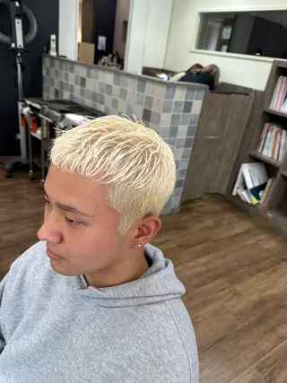 ショート カラー メンズ 小川 音哉「fluer」のヘアスタイル