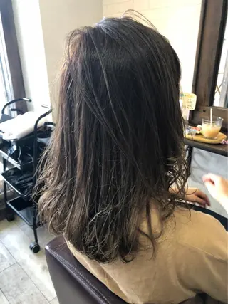 セミロング 松本 亮のヘアスタイル