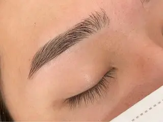 アイブロウ Ridive Minamiのマツエク・マツパデザイン