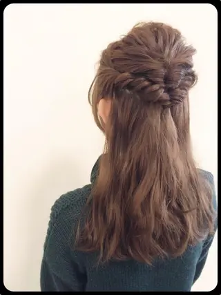 セミロング ロング ヘアアレンジ 沢田 瞳のヘアスタイル