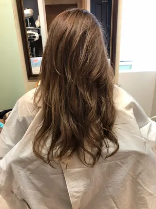 セミロング tuuli トゥーリのヘアスタイル