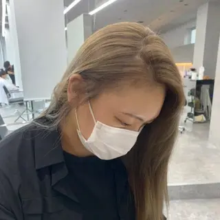 ロング ヘアテラス エムナラテンのヘアスタイル