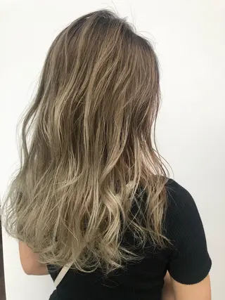 ロング カラー 古屋 花織のヘアスタイル