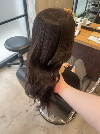 セミロング 佐藤 由依/水光カラーのヘアスタイル