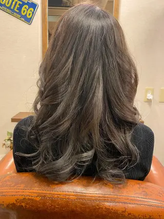 ロング カラー liL  hair サトウリョウタのヘアスタイル