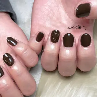 ネイル 粟津 美紀のネイルデザイン