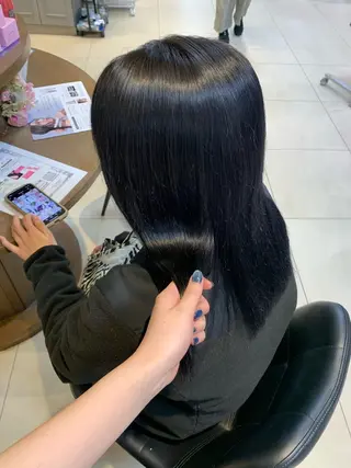 ミディアム カラー 透明感カラー🎀／ 寒色カラー／マツエクのヘアスタイル