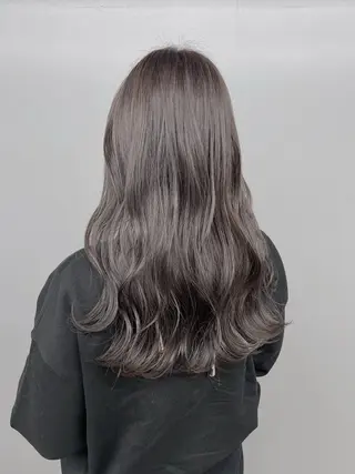ロング グレージュ 透明感 ブリーチなし田島晃汰のヘアスタイル