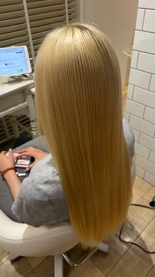 ロング カラー 似合わせ 顔周りYUUGAのヘアスタイル