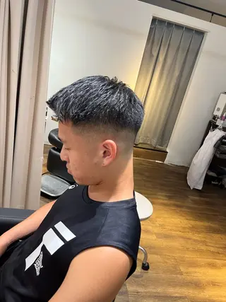 ショート メンズ 李 泰宇のヘアスタイル