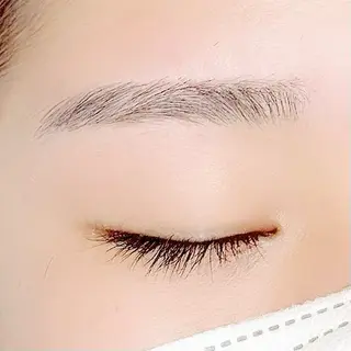 アイブロウ 美眉waxアイブロウ 彼女とまつ毛crimの眉毛・アイブロウイメージ