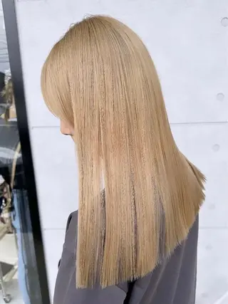 カラー 山名 璃湖のヘアスタイル