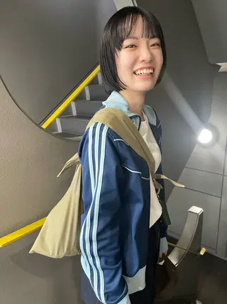 ショート カラー 💓パーマ，💗 レイヤーカットのヘアスタイル