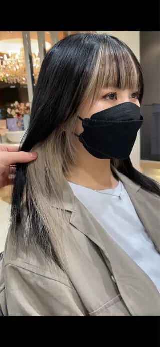 ロング 齋藤 尋真のヘアスタイル