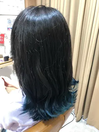 セミロング カラー 田辺 黎花のヘアスタイル