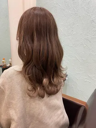 セミロング 菜 摘のヘアスタイル