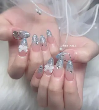 ネイル Hin Nailsのネイルデザイン