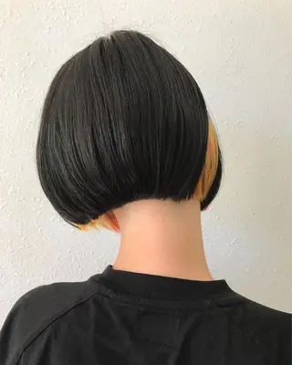 ショート カラー  大貫 茉央のヘアスタイル