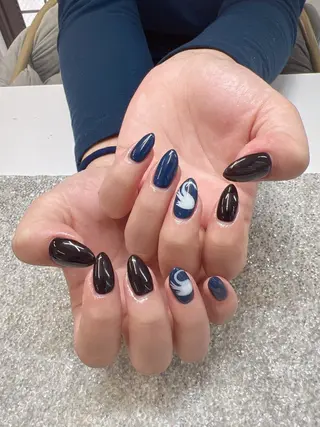 ネイル Guarendo錦糸町店所属・ガレンドウ 白澤 愛子のネイルデザイン