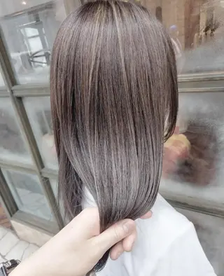 ロング カラー ブリーチ・ハイトーン 特化🎉内山のヘアスタイル