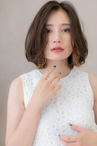 ミディアム カラー パーマ 出川 宙☘️のヘアスタイル
