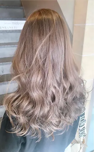 セミロング カラー ヘアアレンジ ネイル マツエク・マツパ ブリーチ特化 / share 元太のヘアスタイル
