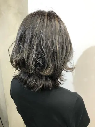 ミディアム カラー 似合わせ💖トレンド ✨TAKAMI😊のヘアスタイル