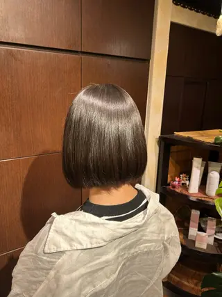 ショート 似合わせレイヤー/透 明感カラー/momiのヘアスタイル