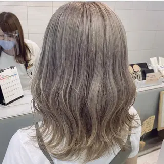 セミロング カラー 渡邊 唯のヘアスタイル