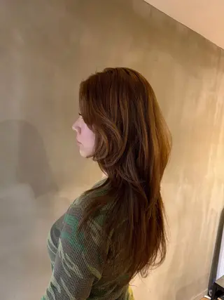 ロング aimu/レイヤー/ カラー/髪質改善のヘアスタイル