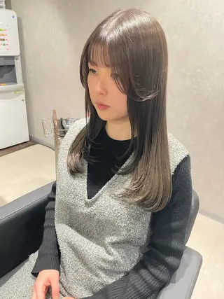 ロング _WHITE 佐伯 碧のヘアスタイル