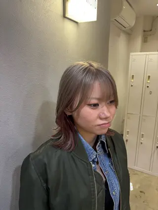 ミディアム カラー mono / Manatoのヘアスタイル