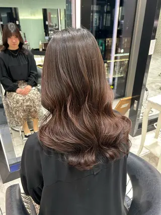 ミディアム パーマ 韓国っぽ透け感カラー マンツーマン🫧なおのヘアスタイル