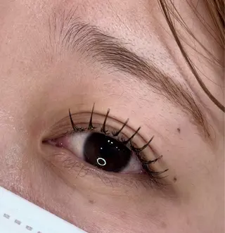 マツエク・マツパ Sisterby B ひまわりの眉毛・アイブロウイメージ