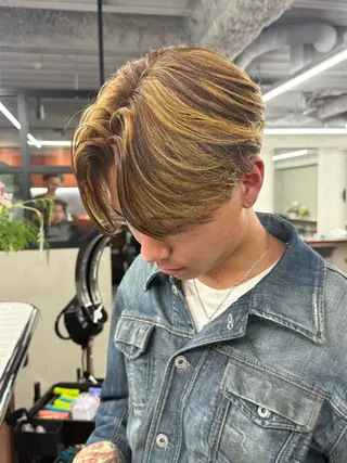 パーマ メンズ 豊崎 佑輔のヘアスタイル