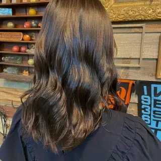 ロング カラー 川崎 かなでのヘアスタイル