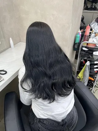 カラー 🩶透髪×モテ髪🩶 池袋SHE🏹🩶のヘアスタイル