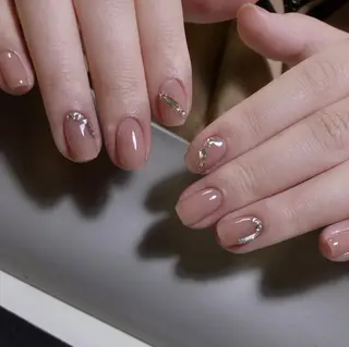 ネイル Queens 榊 まおのネイルデザイン