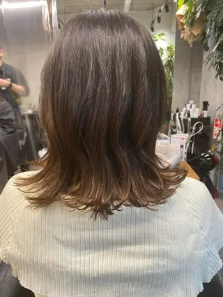 ミディアム カラー ショート・ウルフ✂︎ 安住有咲子のヘアスタイル