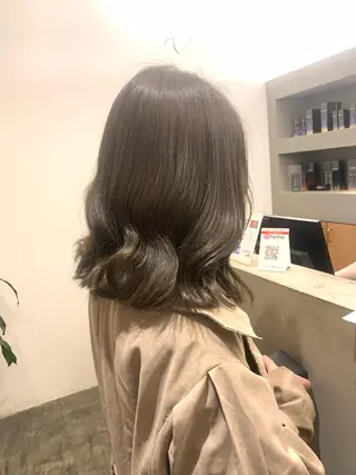 ミディアム カラー ハイトーン職人💗 松本輝美のヘアスタイル