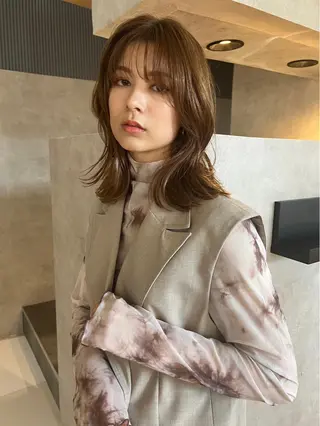 セミロング 菅原リキヤ くびれレイヤーヘアのヘアスタイル