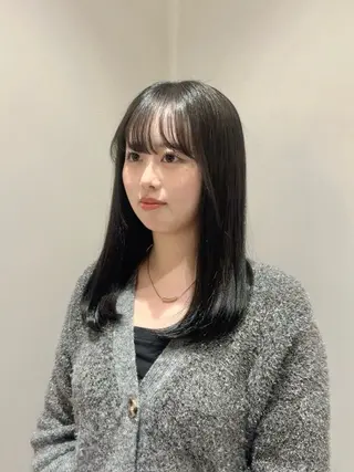 セミロング カラー 髪質改善カラー ベージュ🤎YUMEのヘアスタイル