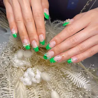 ネイル ハイビスカス ネイルサロンのネイルデザイン