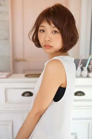 ショート カラー パーマ 韓国風レイヤー ハイトーンRYOTAのヘアスタイル