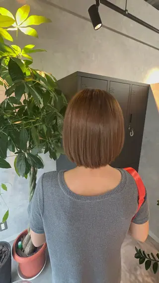 ミディアム motoトップカラー リスト/ブリーチカラのヘアスタイル