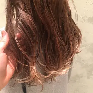 ロング カラー SAKINO. ベージュカラーのヘアスタイル